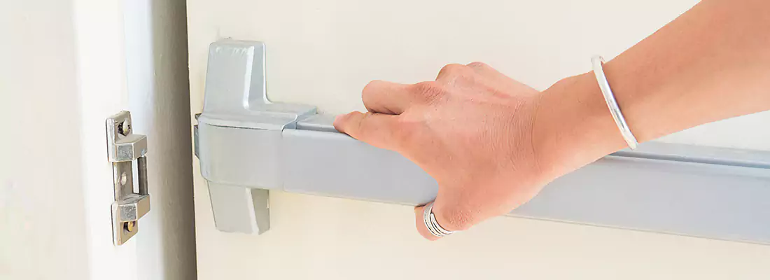 Fast and Affordable Door Panic Bar Installation in Buenaventura Lakes, FL
