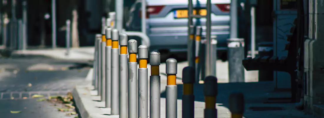 Safe and Convenient Retractable Barrier Column Systems for Properties in Buenaventura Lakes, FL